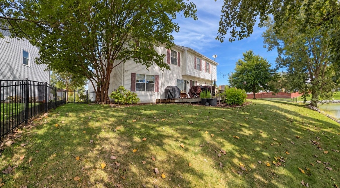 1216 Laurakriss Court