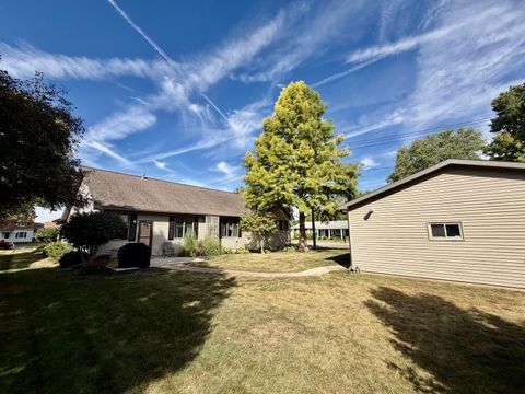 Tiny photo for 2208 4th Avenue, Sterling, IL 61081 (MLS # 12485688)