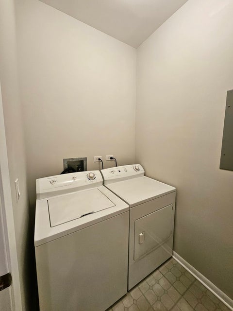 Tiny photo for 4770 N Manor Avenue #304, Chicago, IL 60625 (MLS # 12722019)