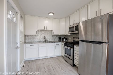 Tiny photo for 626 Manchester Avenue, Westchester, IL 60154 (MLS # 12355140)