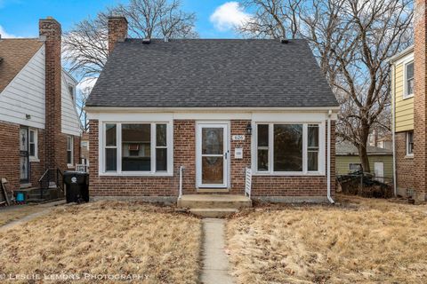 Photo of 626 Manchester Avenue, Westchester, IL 60154 (MLS # 12355140)