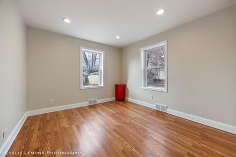 Tiny photo for 626 Manchester Avenue, Westchester, IL 60154 (MLS # 12355140)