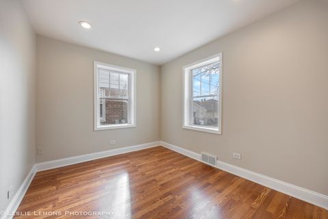 Tiny photo for 626 Manchester Avenue, Westchester, IL 60154 (MLS # 12355140)
