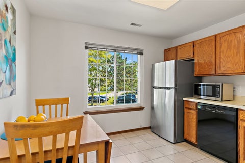 Tiny photo for 1002 Boston Circle #1002, Schaumburg, IL 60193 (MLS # 12779995)