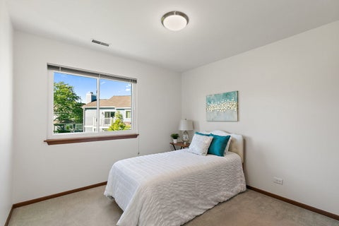 Tiny photo for 1002 Boston Circle #1002, Schaumburg, IL 60193 (MLS # 12779995)