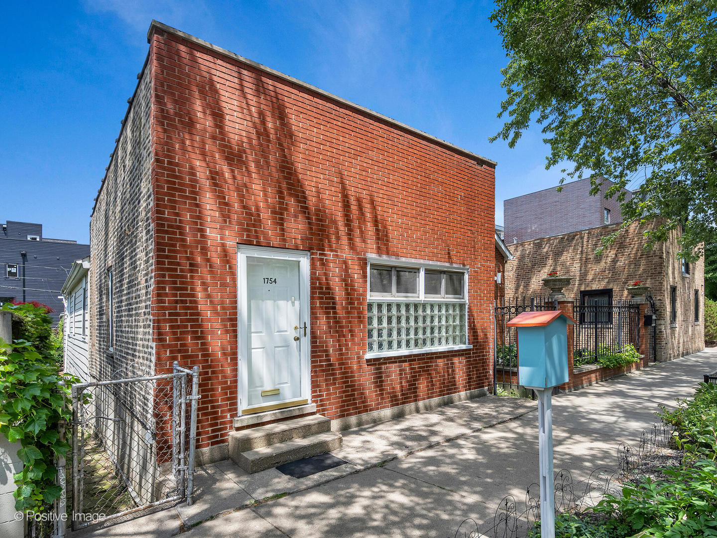 1754 W Cortland Street