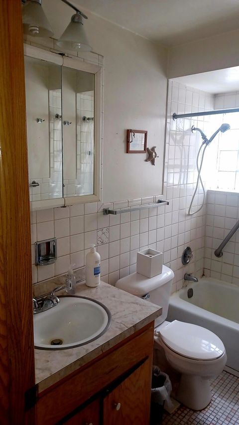 Tiny photo for 3515 S Harlem Avenue #1B, Berwyn, IL 60402 (MLS # 12311775)