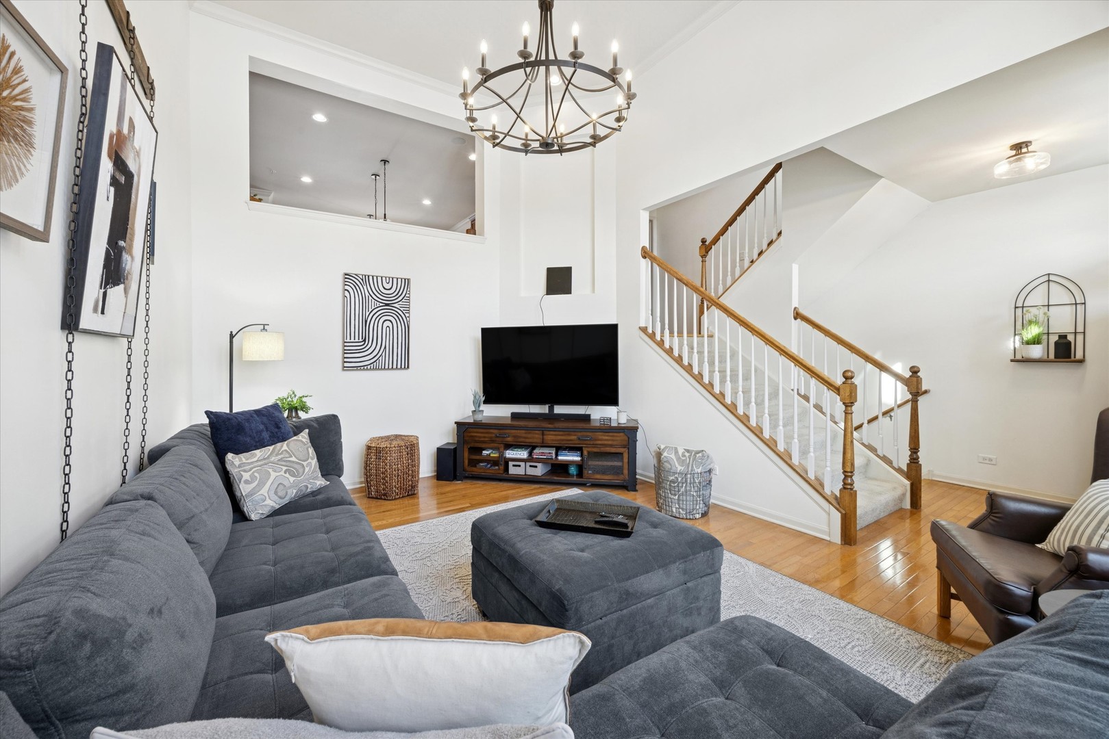 0N052 Woodland Court