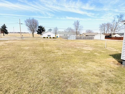 Tiny photo for 502 E Mcneil Avenue, Hoopeston, IL 60942 (MLS # 12581925)