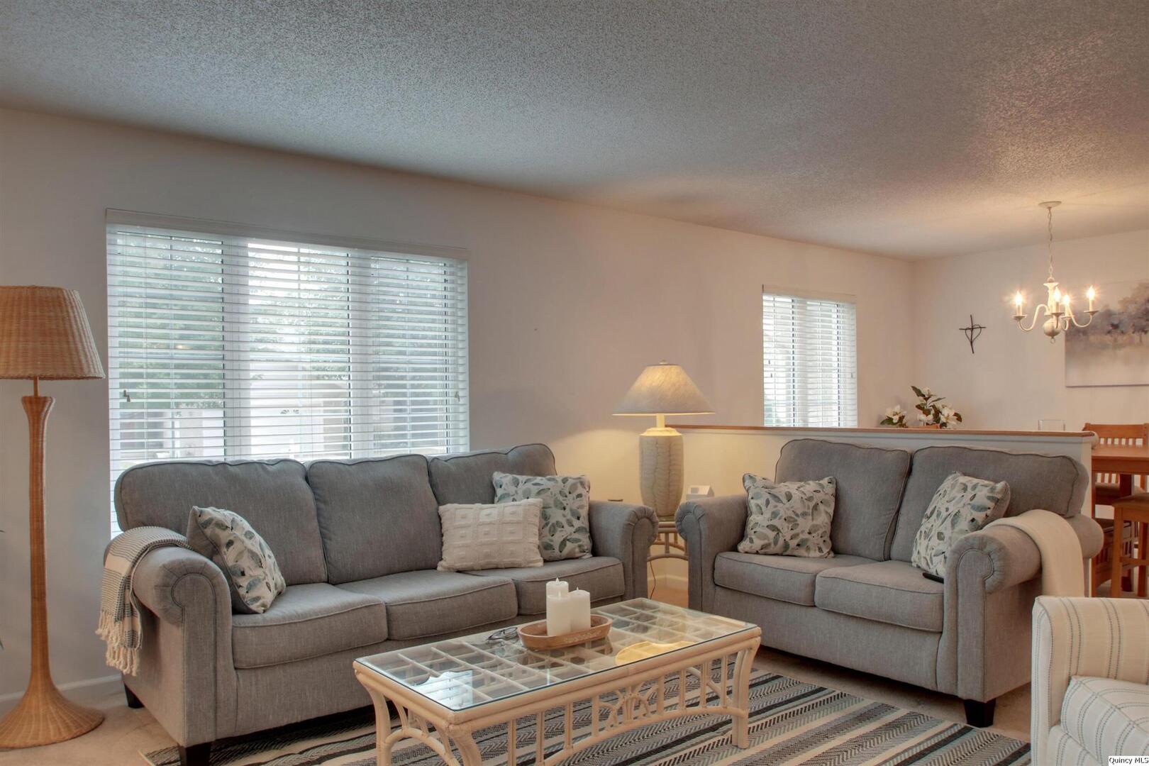 4907 Lake View Drive