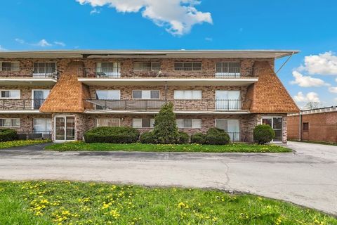 Photo of 15335 Martin Luther King Jr Drive #21, Dolton, IL 60419 (MLS # 12646886)