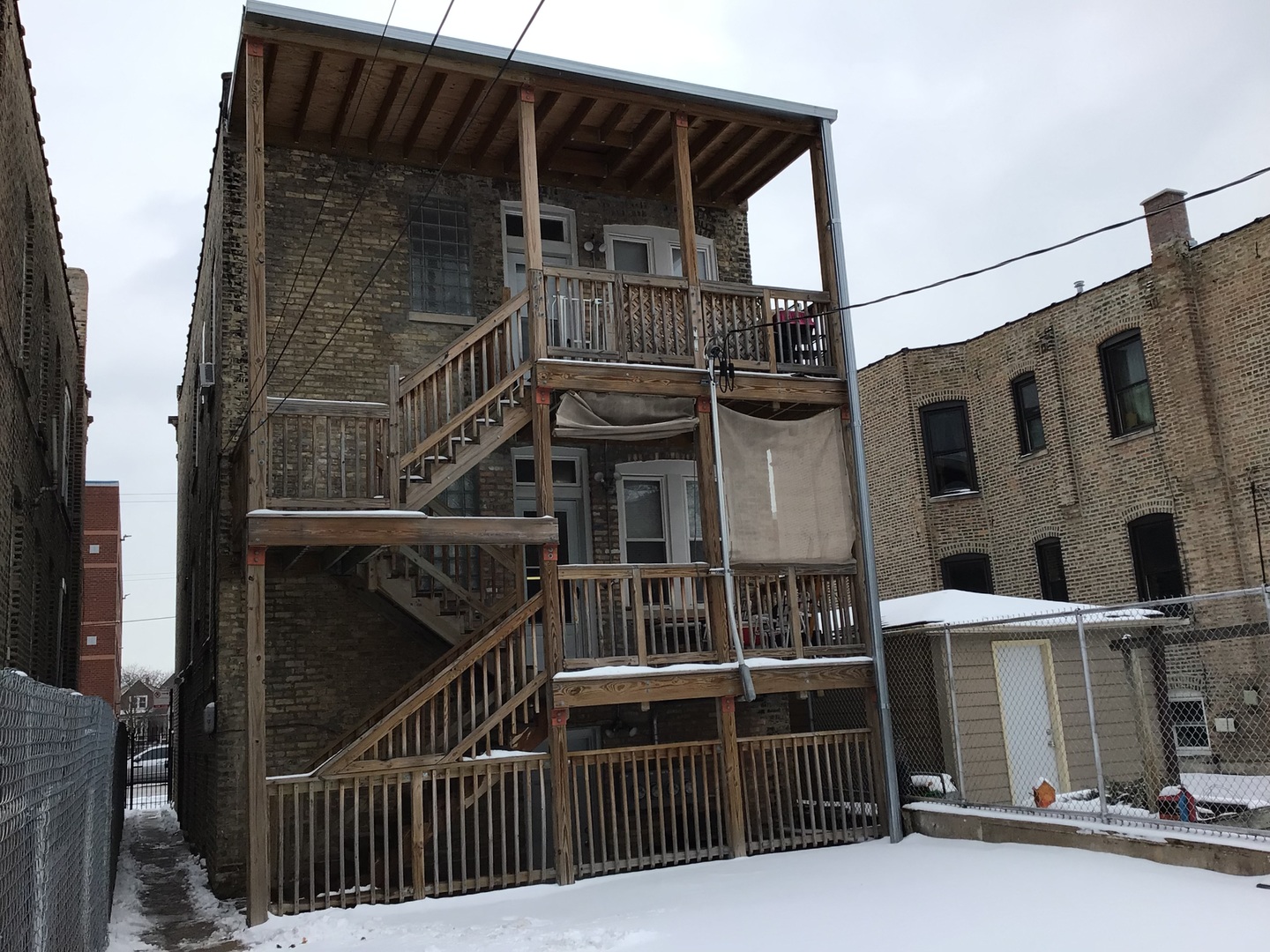 2921 N Kedzie Avenue