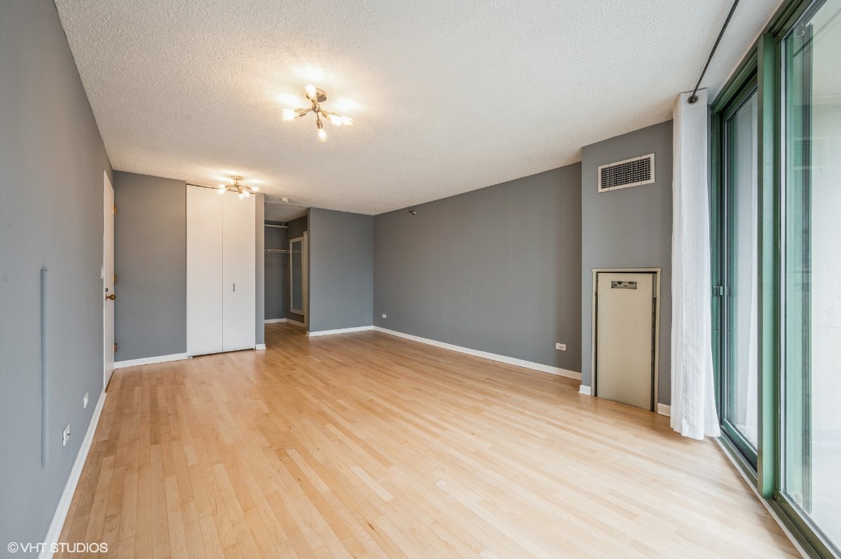 111 W Maple Street 1412