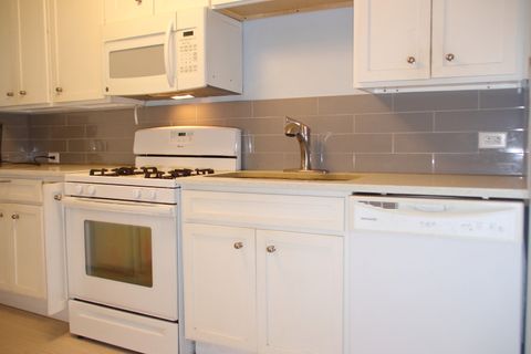Tiny photo for 1040 Ontario Street #3H, Oak Park, IL 60302 (MLS # 12482622)