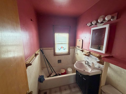 Tiny photo for 254 S Fulton Avenue, Bradley, IL 60915 (MLS # 12777372)