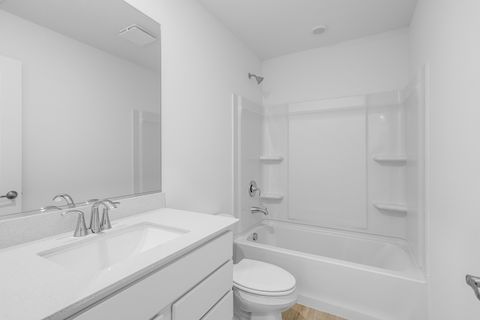 Tiny photo for 421 Red Oak Circle, Volo, IL 60020 (MLS # 12534547)