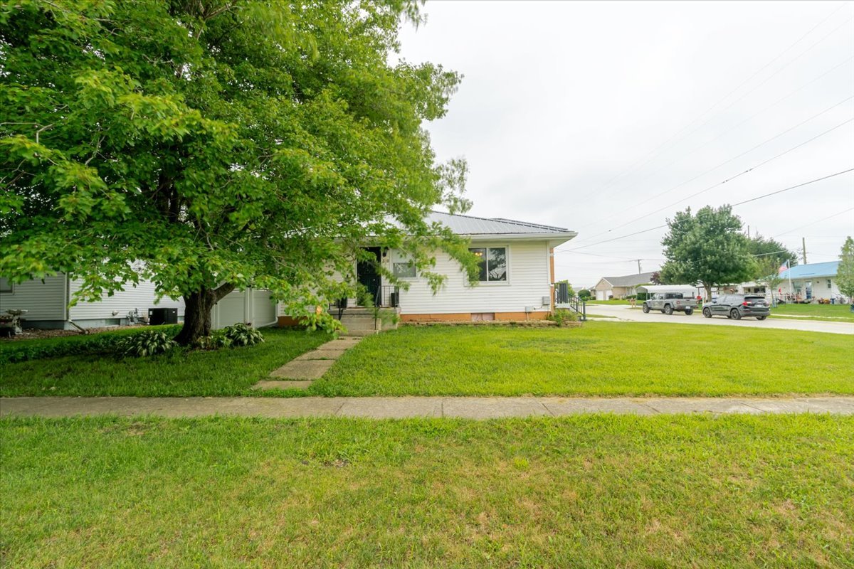 310 W Prairie Street