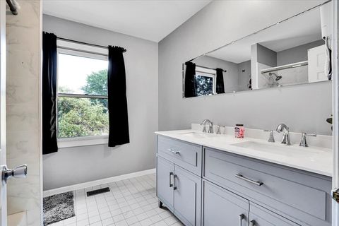 Tiny photo for 1734 Bishops Way, Mundelein, IL 60060 (MLS # 12420219)