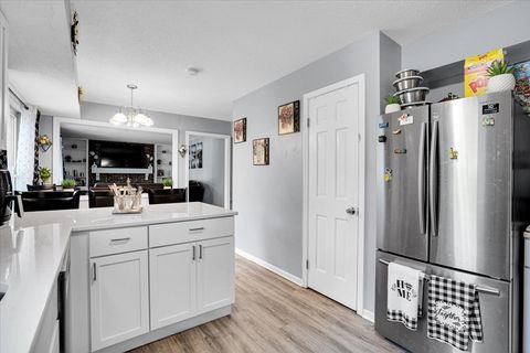 Tiny photo for 1734 Bishops Way, Mundelein, IL 60060 (MLS # 12420219)