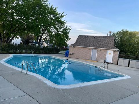 Tiny photo for 1734 Bishops Way, Mundelein, IL 60060 (MLS # 12420219)