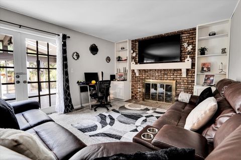 Tiny photo for 1734 Bishops Way, Mundelein, IL 60060 (MLS # 12420219)