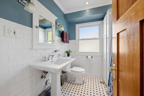 Tiny photo for 629 S Lombard Avenue, Oak Park, IL 60304 (MLS # 12789487)