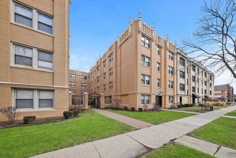 Photo of 1925B Grove Avenue #309, Berwyn, IL 60402 (MLS # 12584989)