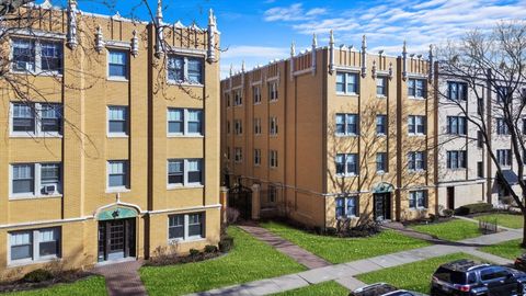 Tiny photo for 1925B Grove Avenue #309, Berwyn, IL 60402 (MLS # 12584989)