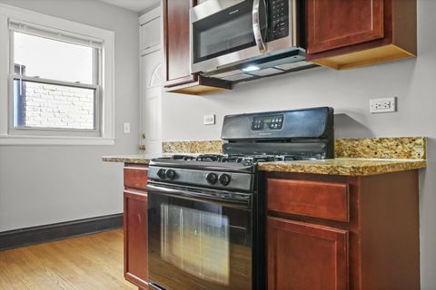 Tiny photo for 1925B Grove Avenue #309, Berwyn, IL 60402 (MLS # 12584989)