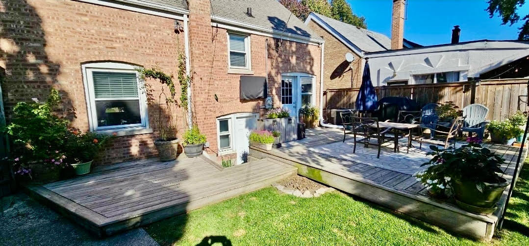 7803 W Ardmore Avenue