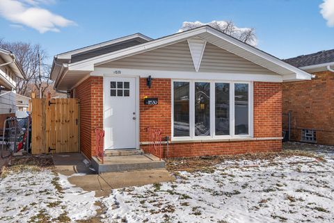 Tiny photo for 11539 S Carpenter Street, Chicago, IL 60643 (MLS # 12600981)