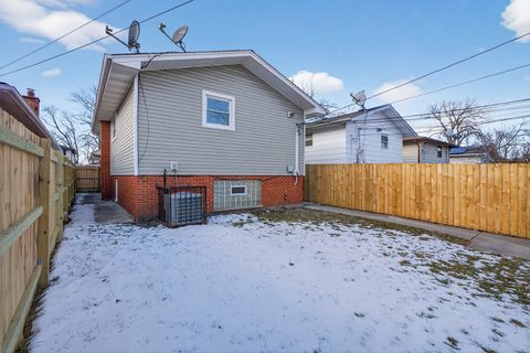 Tiny photo for 11539 S Carpenter Street, Chicago, IL 60643 (MLS # 12600981)