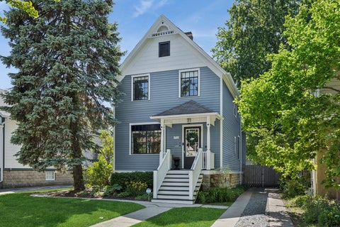 Photo of 713 N Marion Street, Oak Park, IL 60302 (MLS # 12652541)
