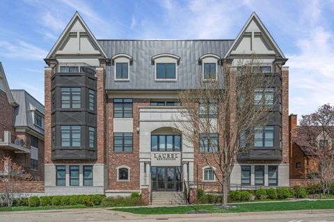 Photo of 815 Laurel Avenue #403, Highland Park, IL 60035 (MLS # 12610703)