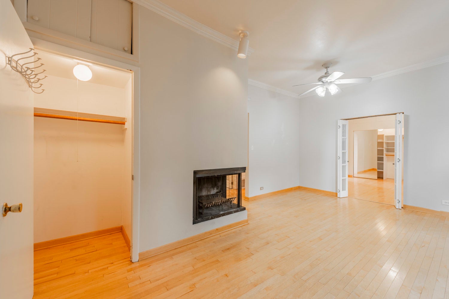 754 W CALIFORNIA Terrace 2