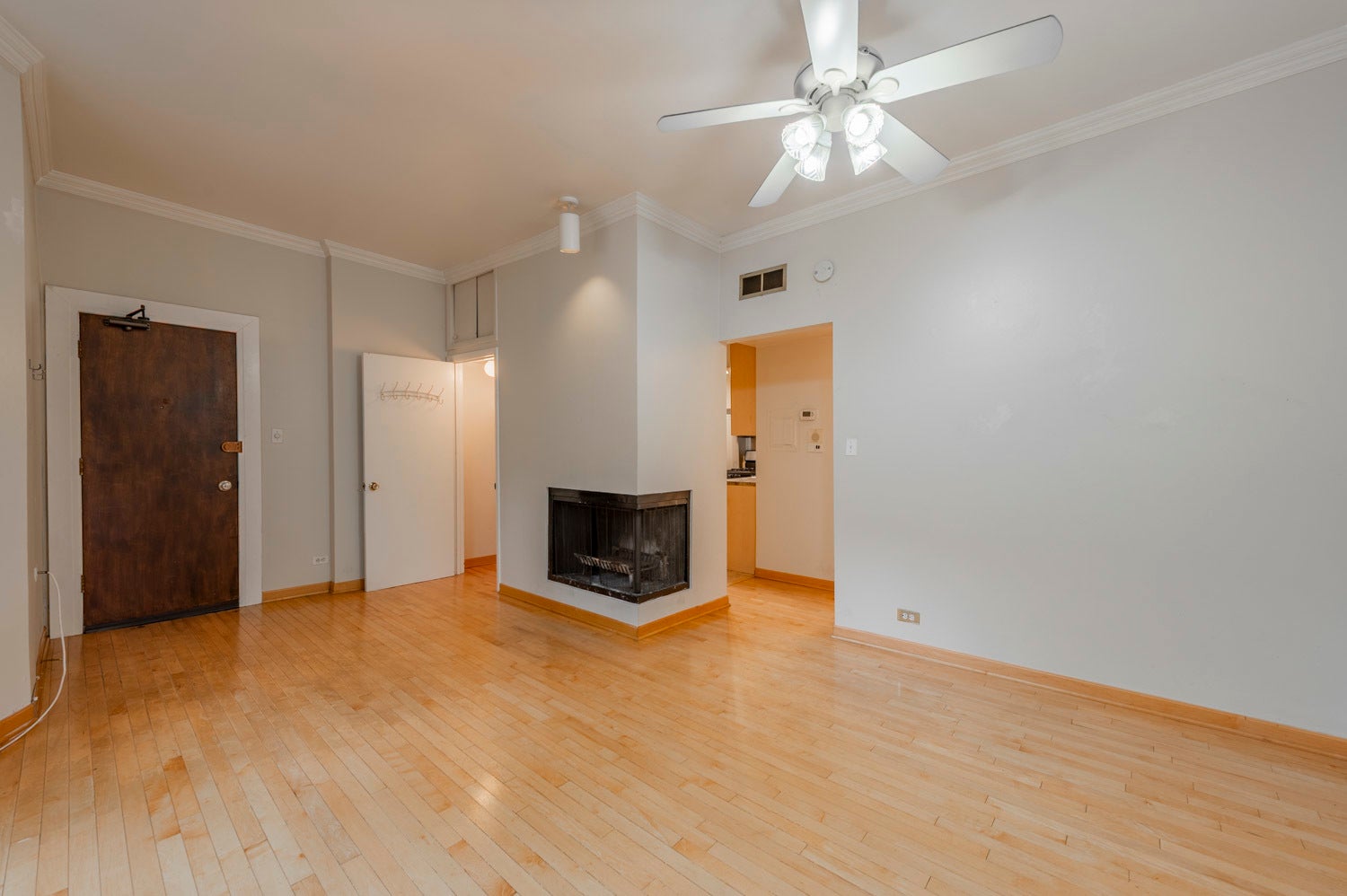 754 W CALIFORNIA Terrace 2