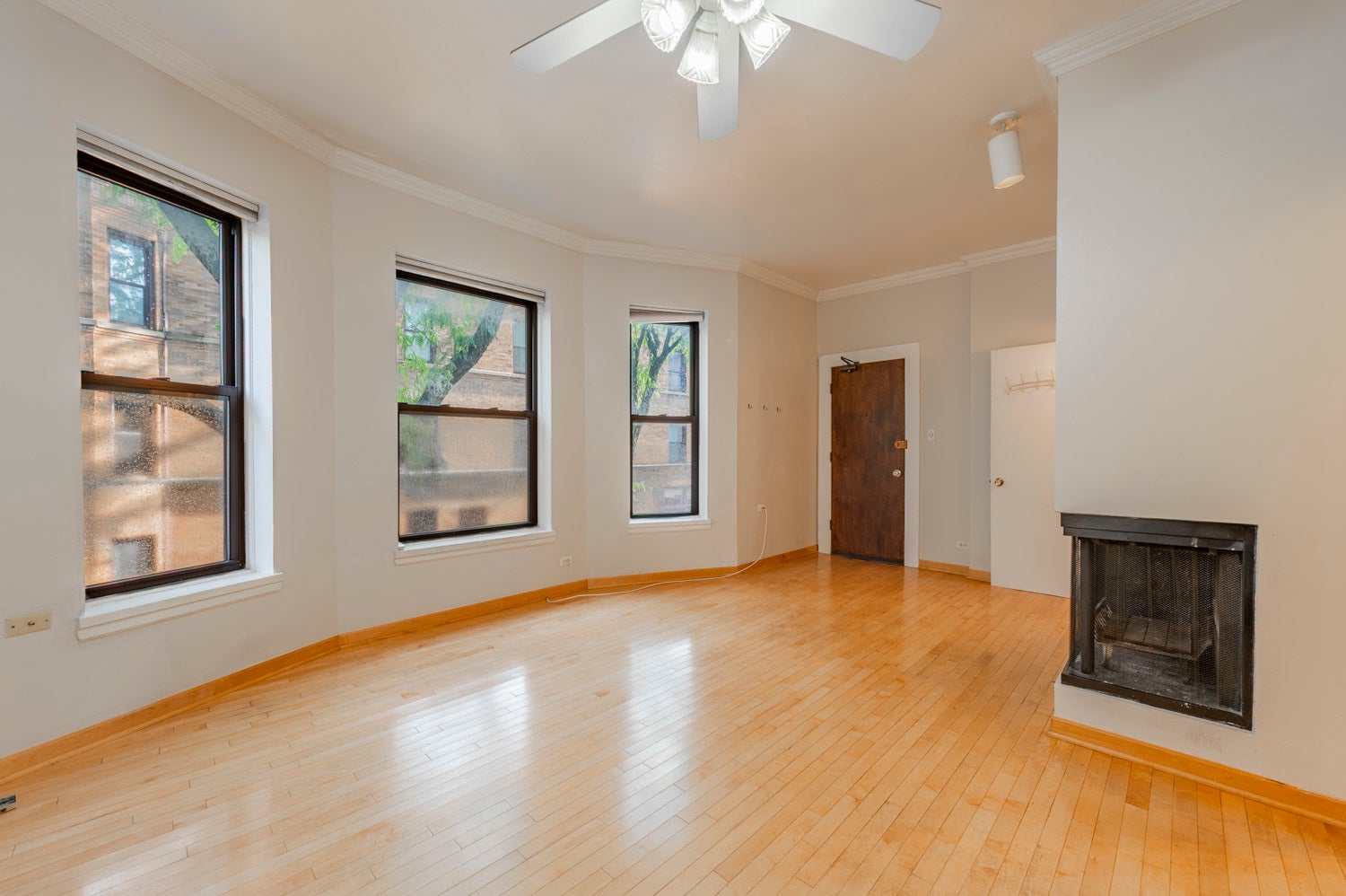 754 W CALIFORNIA Terrace 2