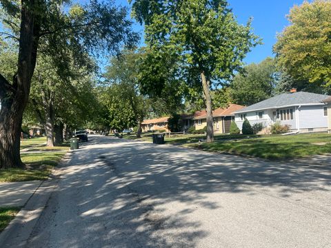 Tiny photo for 18446 Glen Oak Avenue, Lansing, IL 60438 (MLS # 12484452)