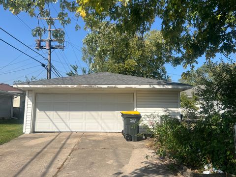 Tiny photo for 18446 Glen Oak Avenue, Lansing, IL 60438 (MLS # 12484452)