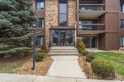 Tiny photo for 7505 175th Street #133, Tinley Park, IL 60477 (MLS # 12586064)