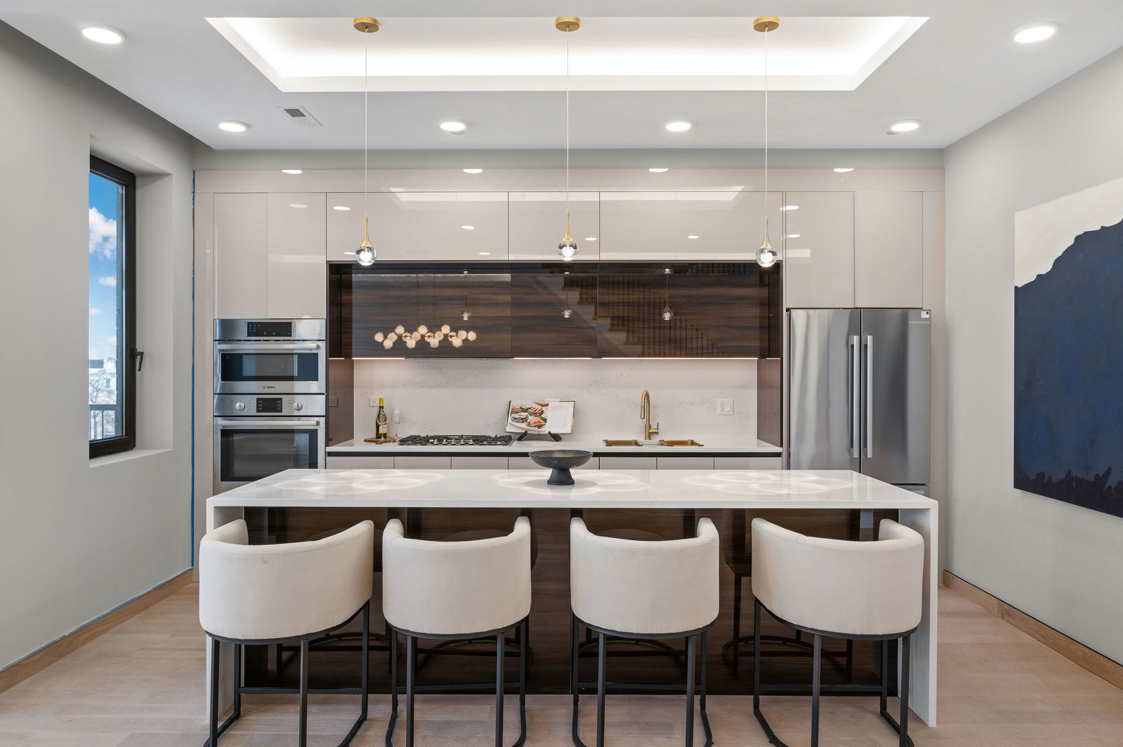 466 N Paulina Street 203