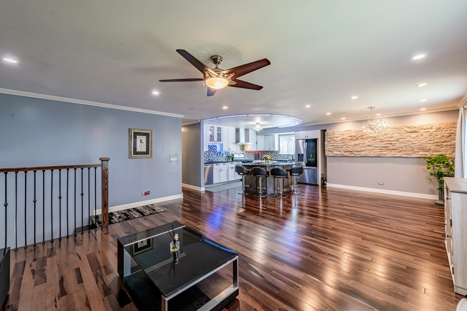 484 VALLEYVIEW Drive