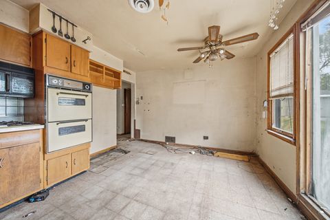 Tiny photo for 2131 W Exchange Street, Crete, IL 60417 (MLS # 12527704)