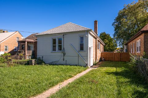 Tiny photo for 9240 S Trumbull Avenue, Evergreen Park, IL 60805 (MLS # 12500174)