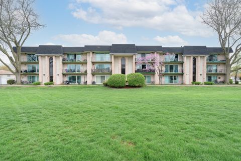 Photo of 9202 S Pulaski Road #1E, Oak Lawn, IL 60453 (MLS # 12631129)