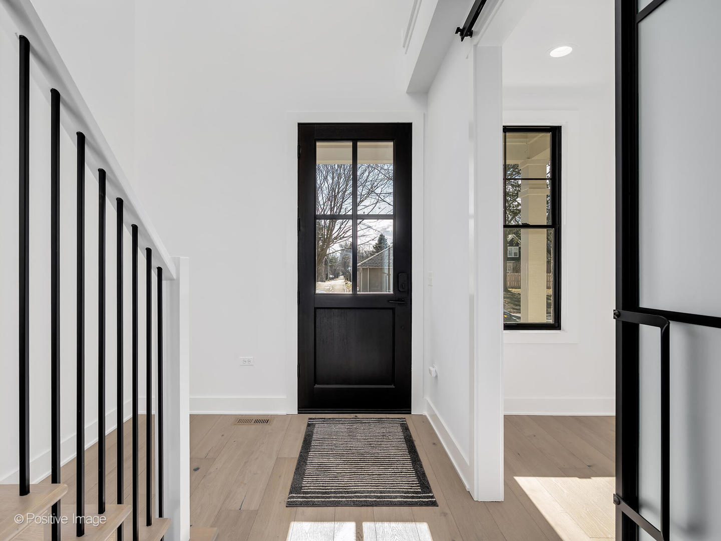 609 E Franklin Avenue