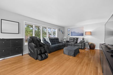 Tiny photo for 335 S Crescent Avenue, Palatine, IL 60067 (MLS # 12473631)