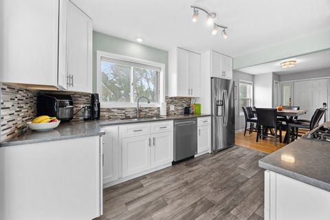 Tiny photo for 335 S Crescent Avenue, Palatine, IL 60067 (MLS # 12473631)