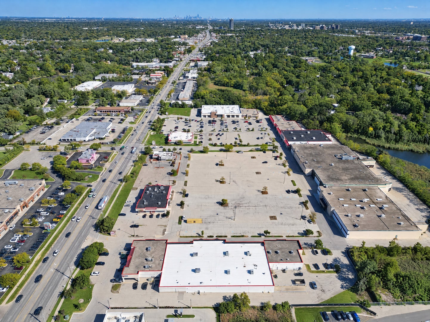 401-581 E Roosevelt Road