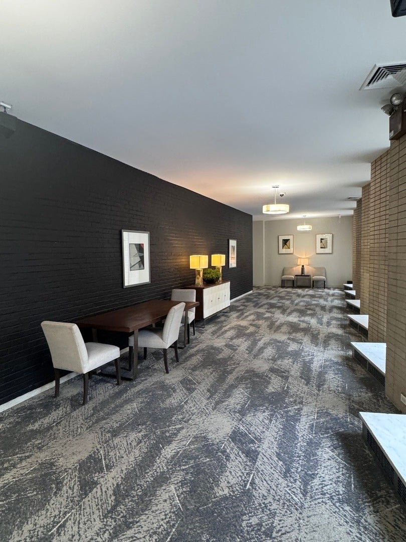 3950 N LAKE SHORE Drive 204